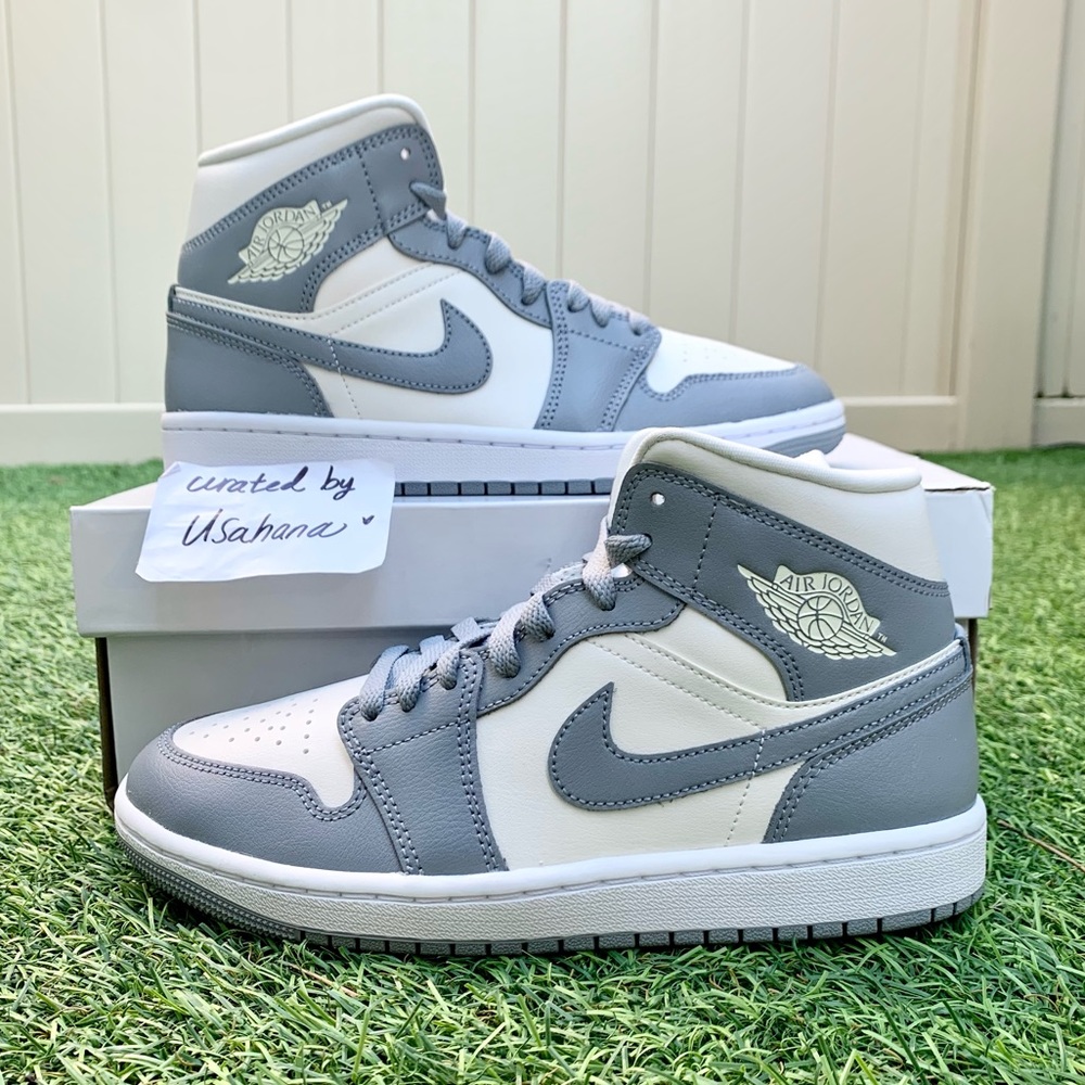 Nike Air Jordan 1 mid grey white shoes (rare) - Picture 1 of 4
